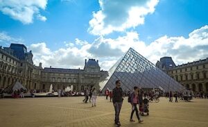 things to do in paris for free